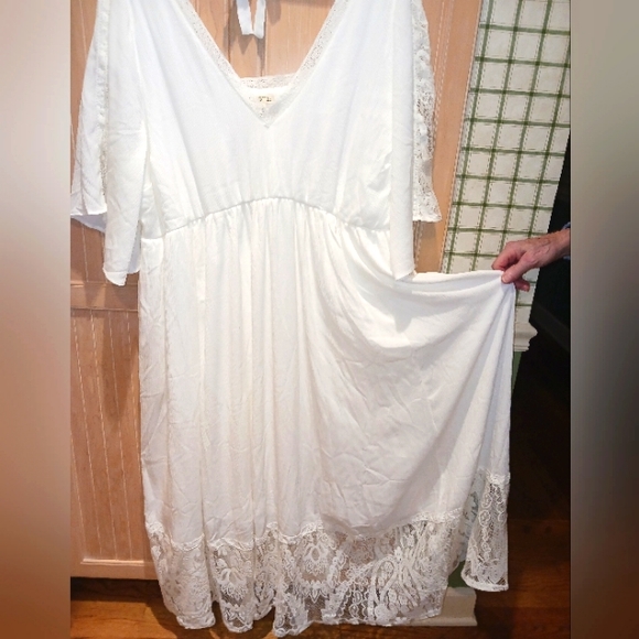 Torrid Lace Maxi Dress 4X - Picture 11 of 12